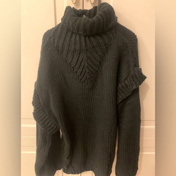 LAST 1! Women's Black Sweater Ruffle Turtleneck boho Soft fuzzy Light - Picture 3 of 6